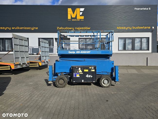 Podnośnik nożycowy Genie GS4069 RT rok 2015 14 m